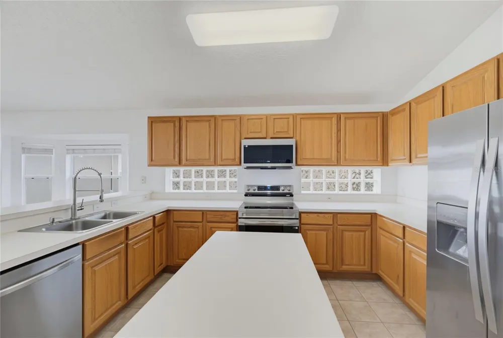 5251 LOS PALMA VISTA DRIVE Orlando, FL 32837