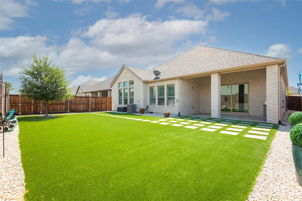 1012 Terra Vista Drive Allen, TX 75013