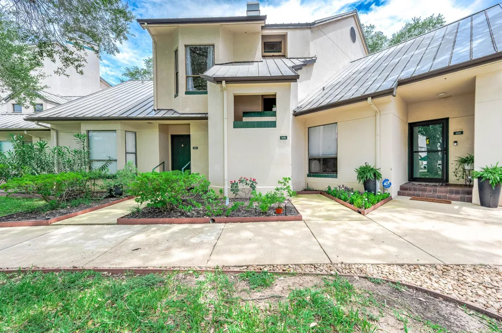 4144 Greystone Way #105 Sugar Land, TX 77479