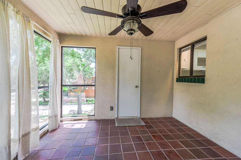 4144 Greystone Way #105 Sugar Land, TX 77479