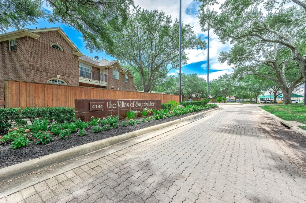 4144 Greystone Way #105 Sugar Land, TX 77479