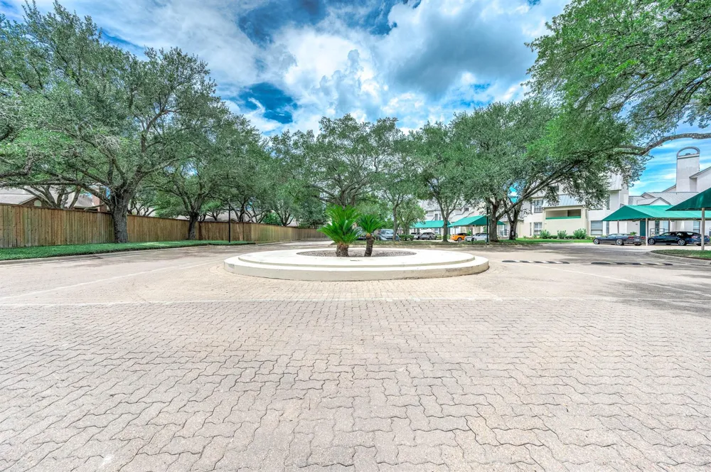 4144 Greystone Way #105 Sugar Land, TX 77479