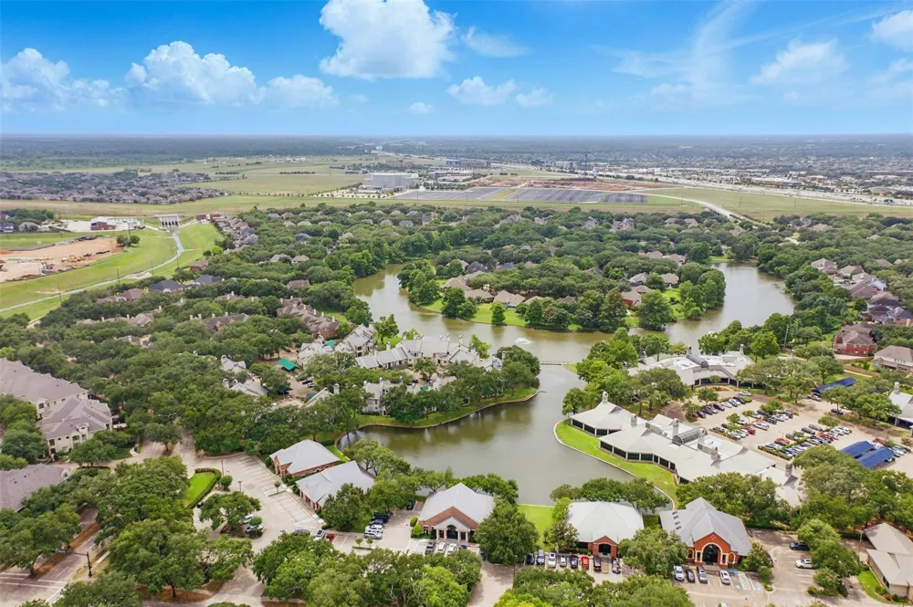 4144 Greystone Way #105 Sugar Land, TX 77479
