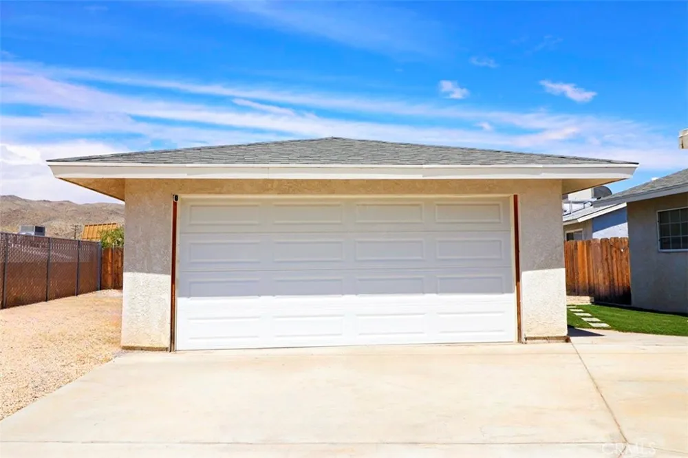 36370 Oleander Barstow, CA 92311