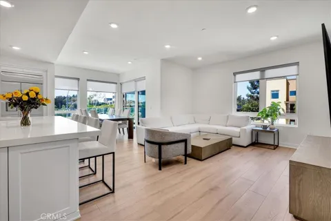 1201 Rivington