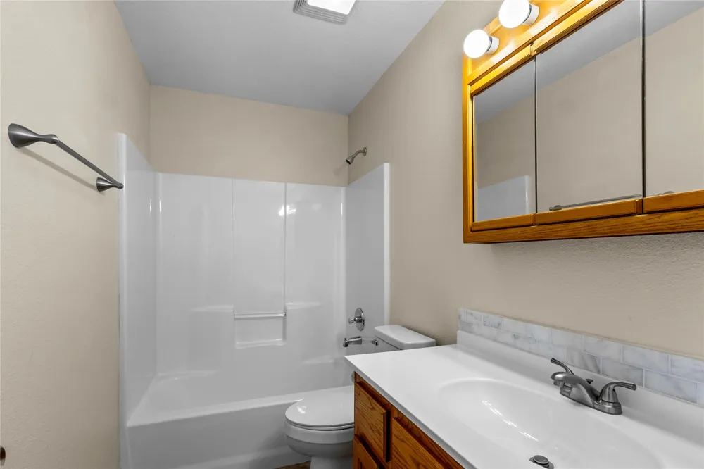 108285 Gar Place Checotah, OK 74426