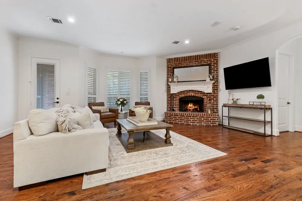 37 Bass Pond Drive Frisco, TX 75034