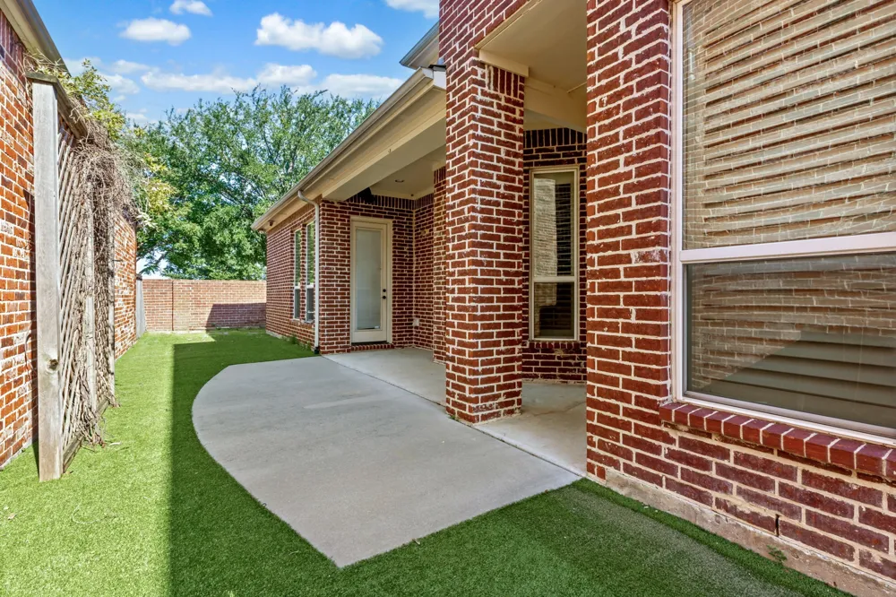 37 Bass Pond Drive Frisco, TX 75034