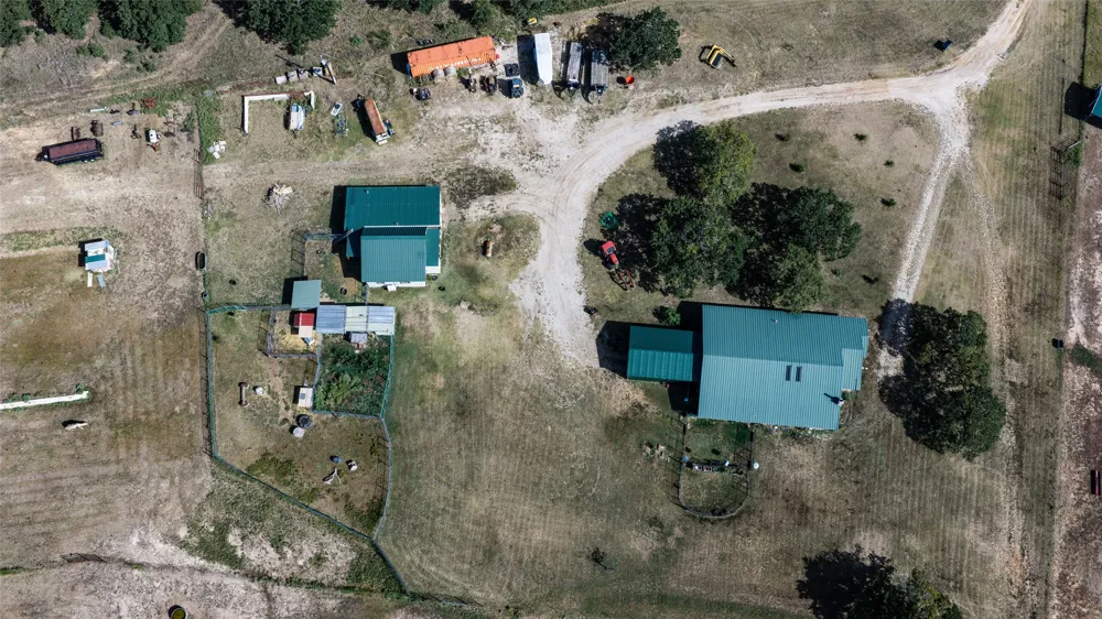 148 Private Road 169 Sunset, TX 76270