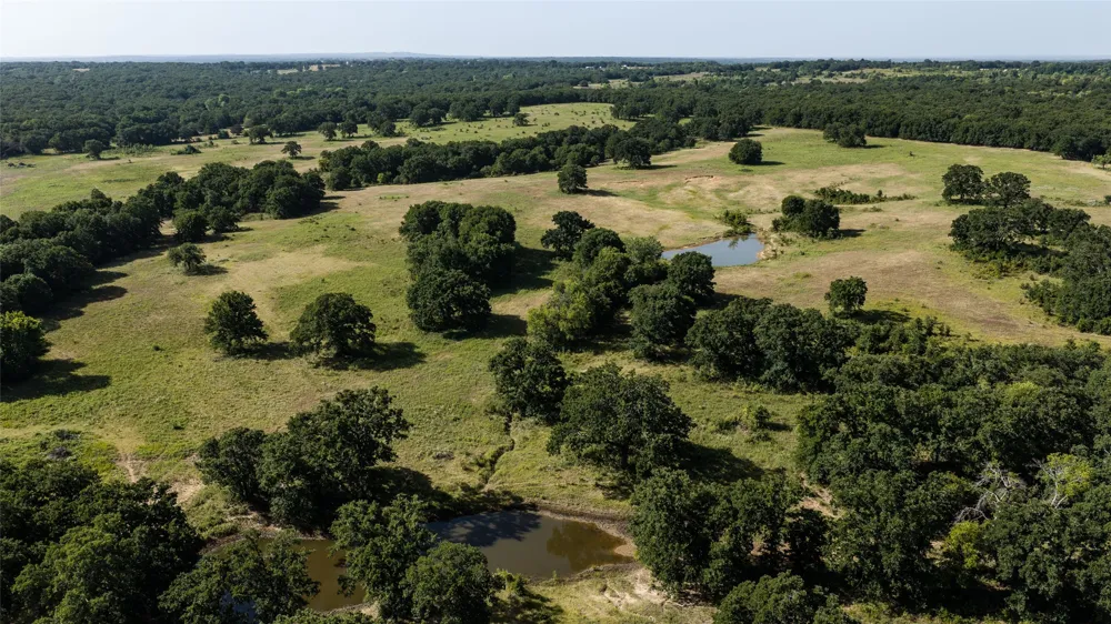 148 Private Road 169 Sunset, TX 76270