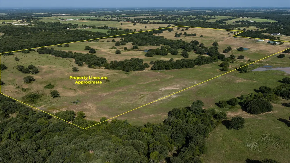 148 Private Road 169 Sunset, TX 76270