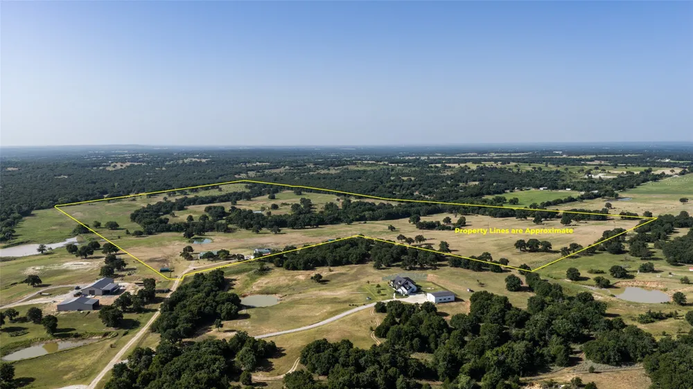 148 Private Road 169 Sunset, TX 76270
