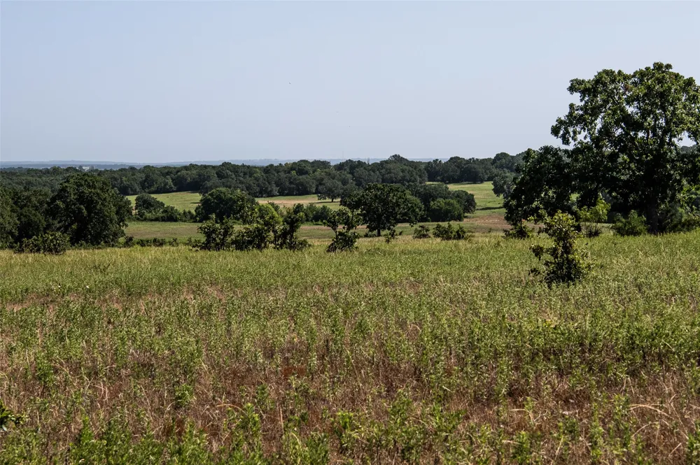 148 Private Road 169 Sunset, TX 76270
