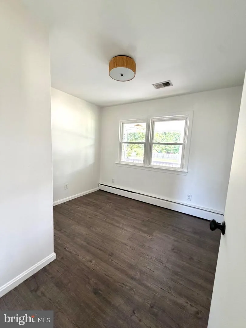 10112 S GRANT AVENUE Manassas, VA 20110