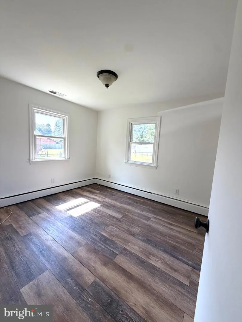 10112 S GRANT AVENUE Manassas, VA 20110