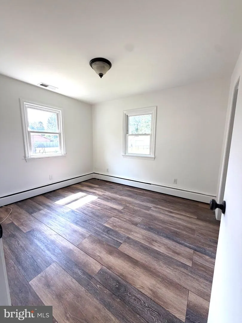10112 S GRANT AVENUE Manassas, VA 20110