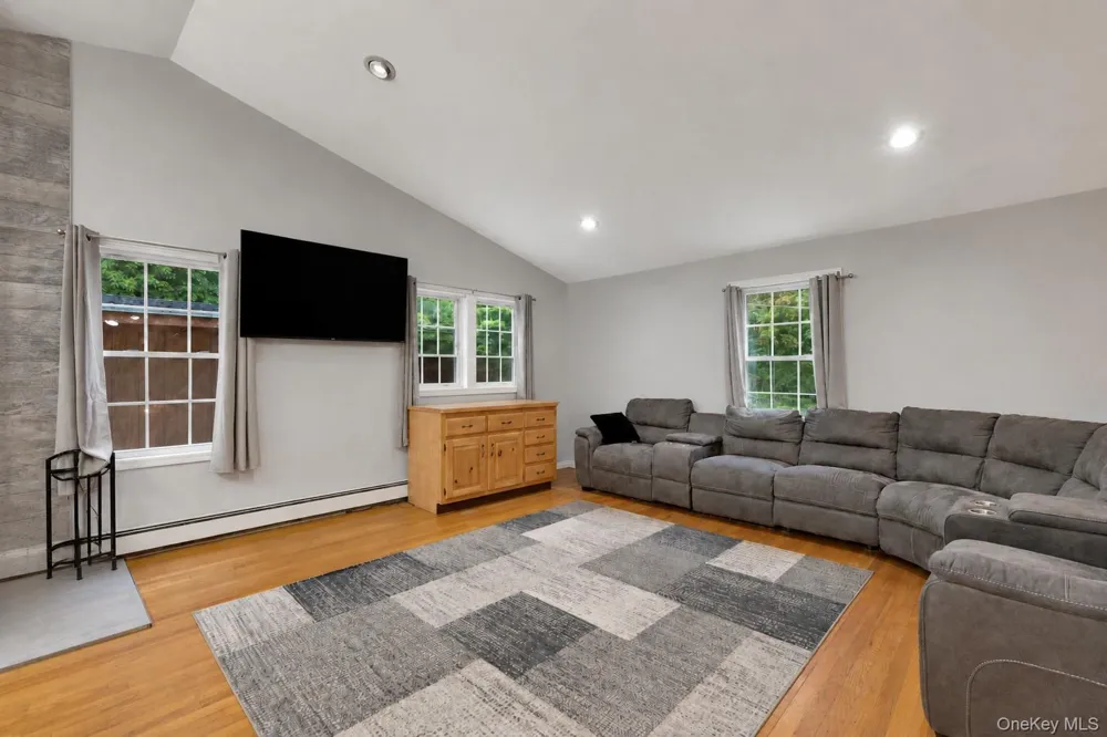 23 Hazelwood Road Wurtsboro, NY 12790