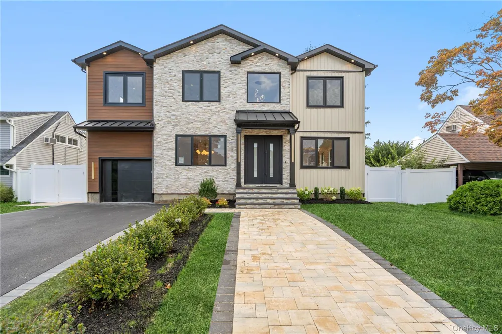 30 Hedge Lane Westbury, NY 11590