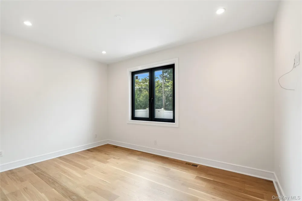 30 Hedge Lane Westbury, NY 11590
