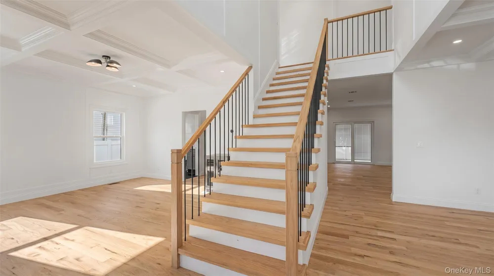 41 Chase Lane Levittown, NY 11756
