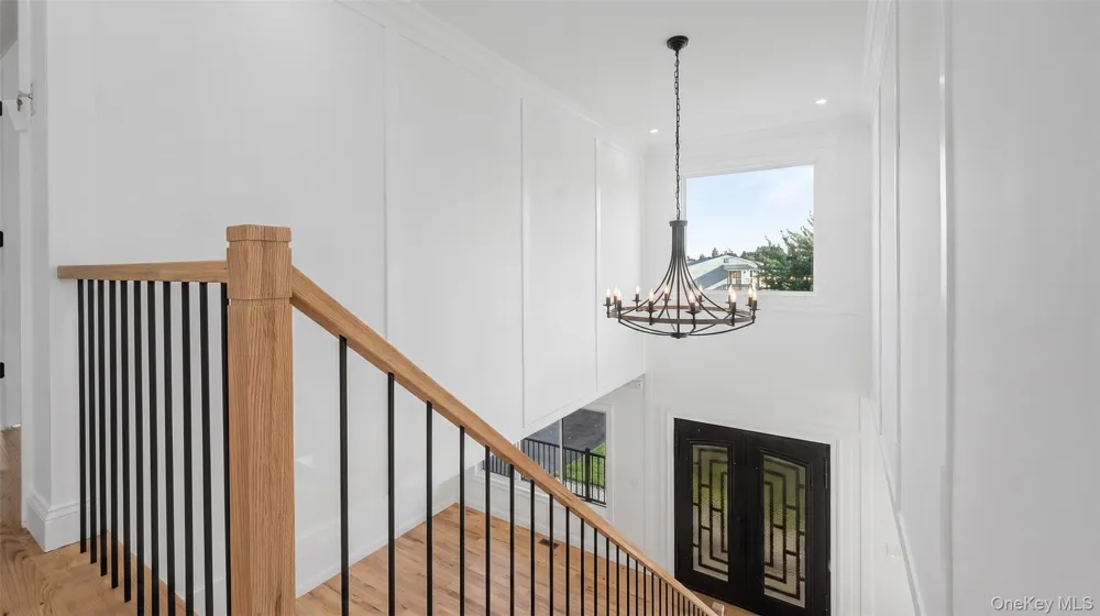 41 Chase Lane Levittown, NY 11756