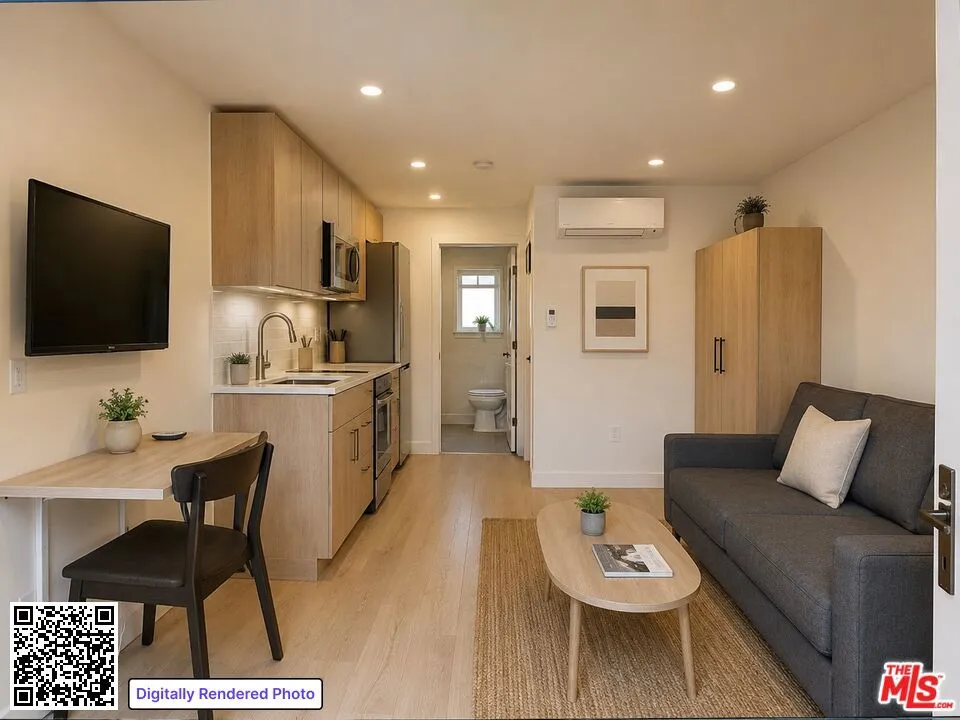 2059 W 78th Street Los Angeles, CA 90047