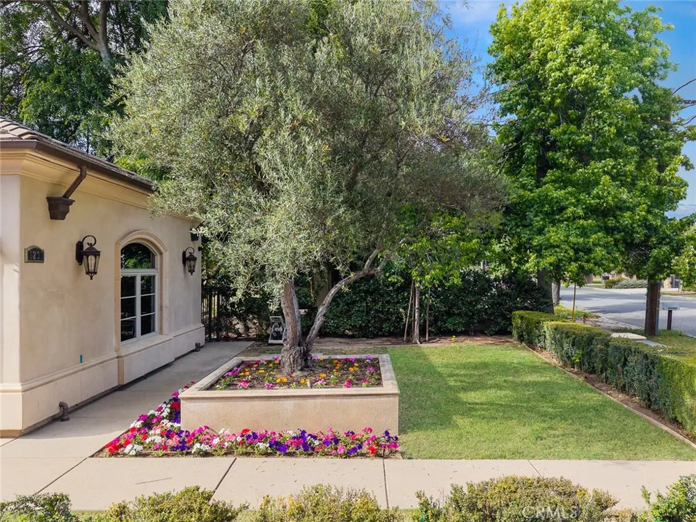 1201 S 10th Avenue Arcadia, CA 91006