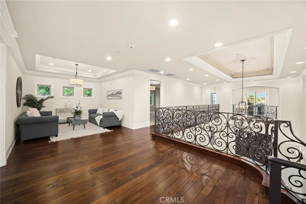1201 S 10th Avenue Arcadia, CA 91006