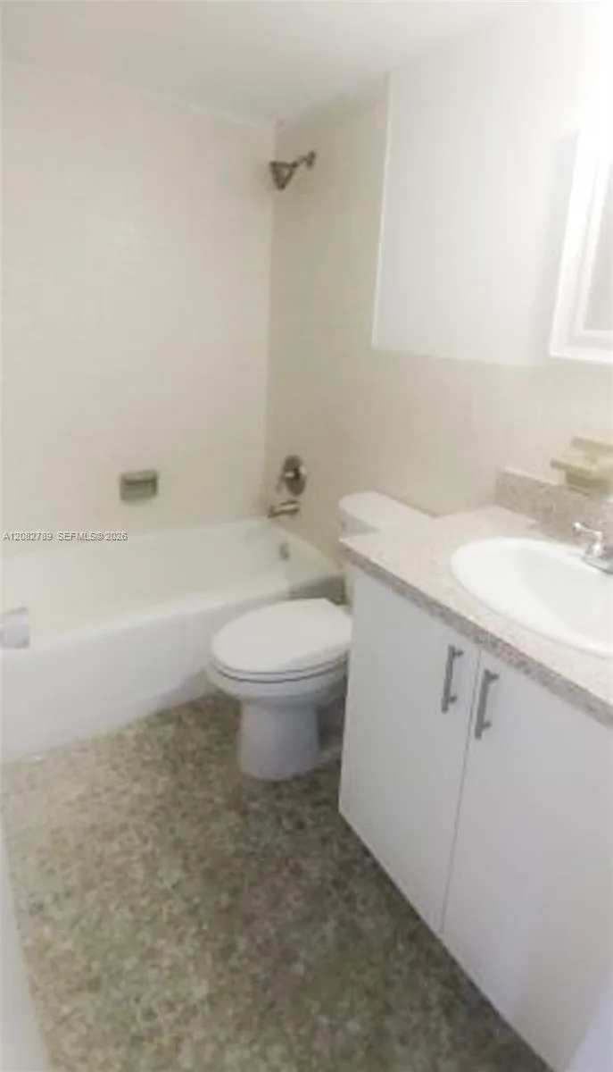 606 S C St #101 Lake Worth, FL 33460
