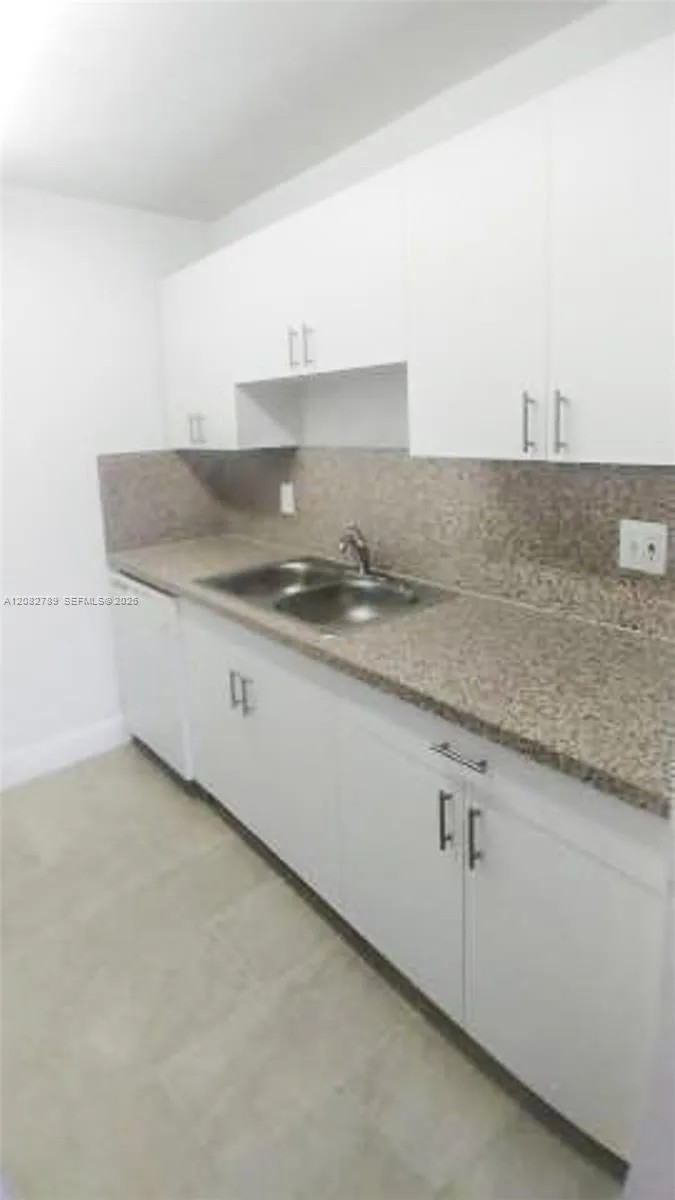 606 S C St #101 Lake Worth, FL 33460