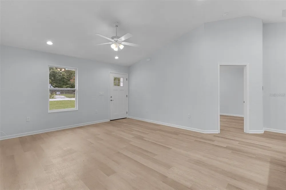 106 SEQUOIA TRAIL Ocklawaha, FL 32179