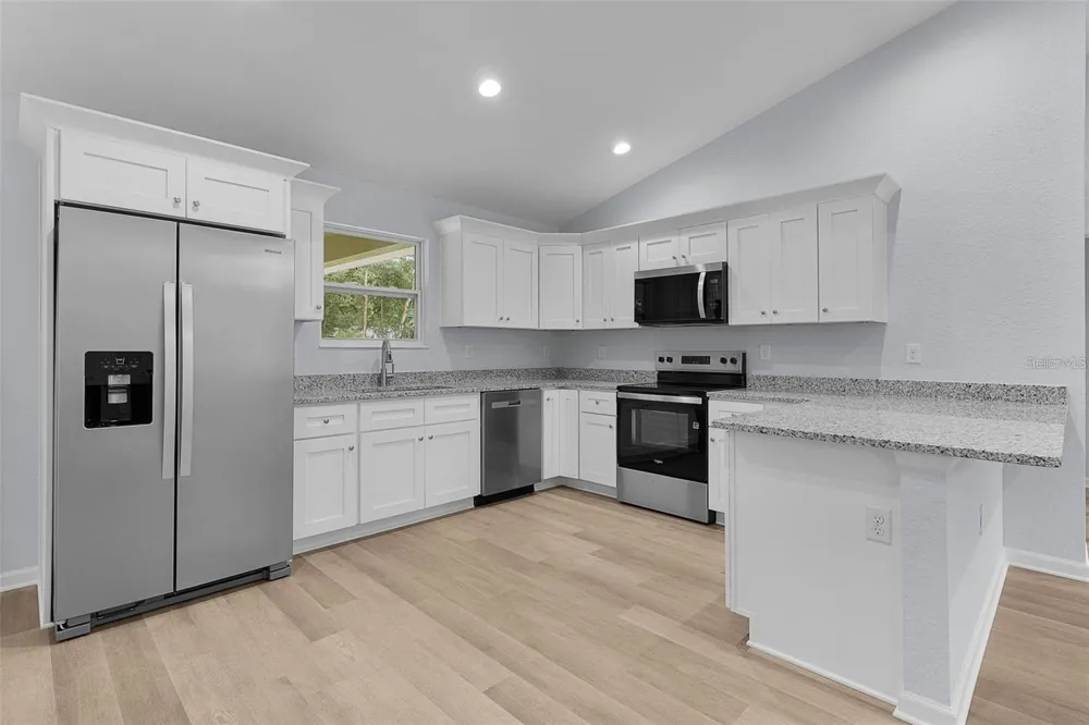 106 SEQUOIA TRAIL Ocklawaha, FL 32179