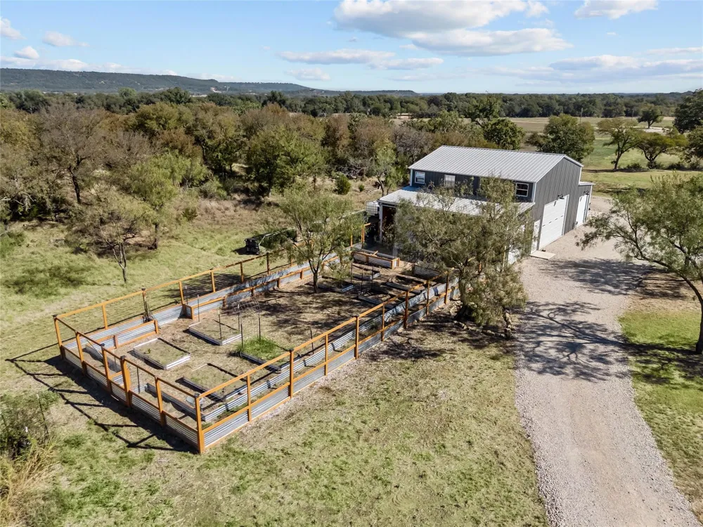805 Carter Lane Santo, TX 76472