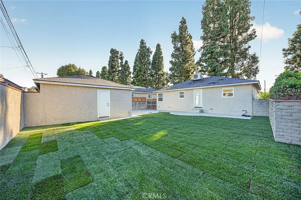 4548 Radnor Lakewood, CA 90713