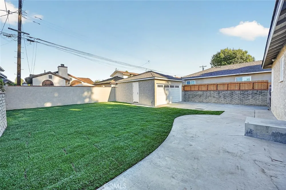 4548 Radnor Lakewood, CA 90713