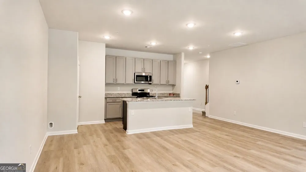 5428 Biltmore DR Atlanta, GA 30349