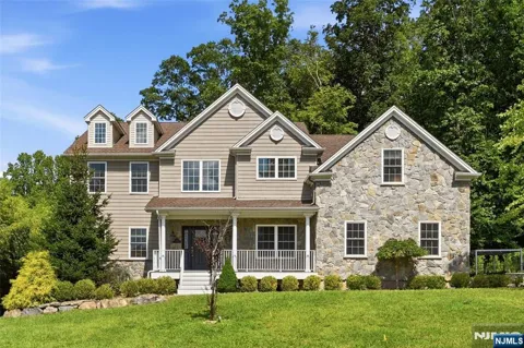 5 Jared Place