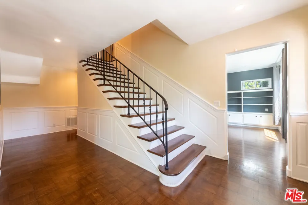 503 Greencraig Road Los Angeles, CA 90049