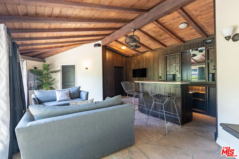 503 Greencraig Road Los Angeles, CA 90049