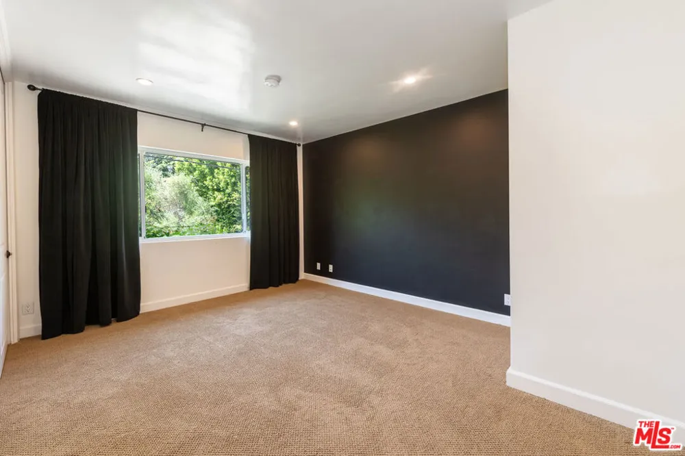 503 Greencraig Road Los Angeles, CA 90049