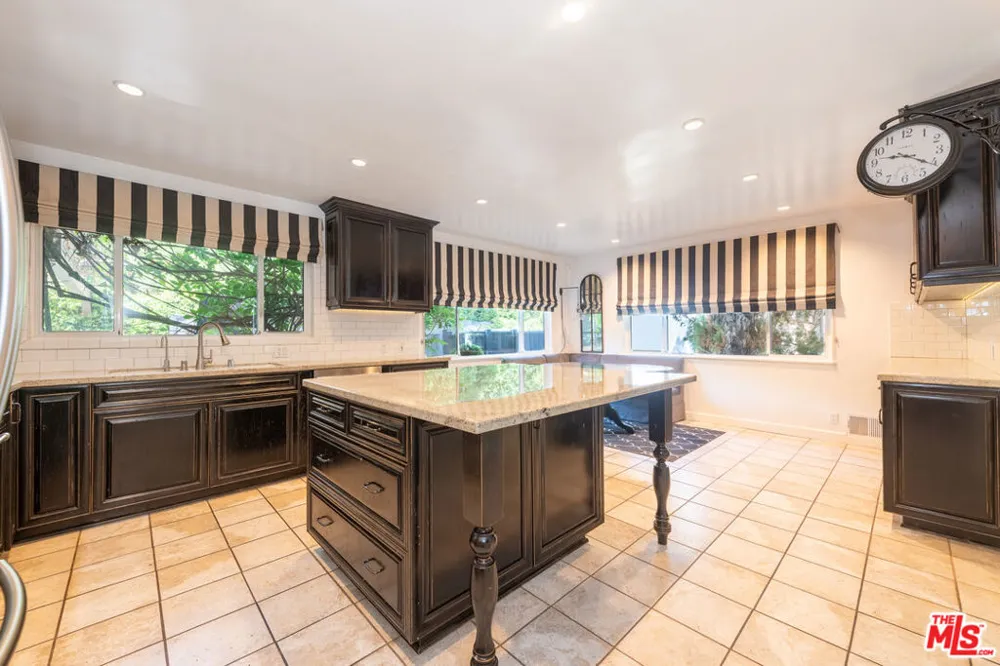 503 Greencraig Road Los Angeles, CA 90049