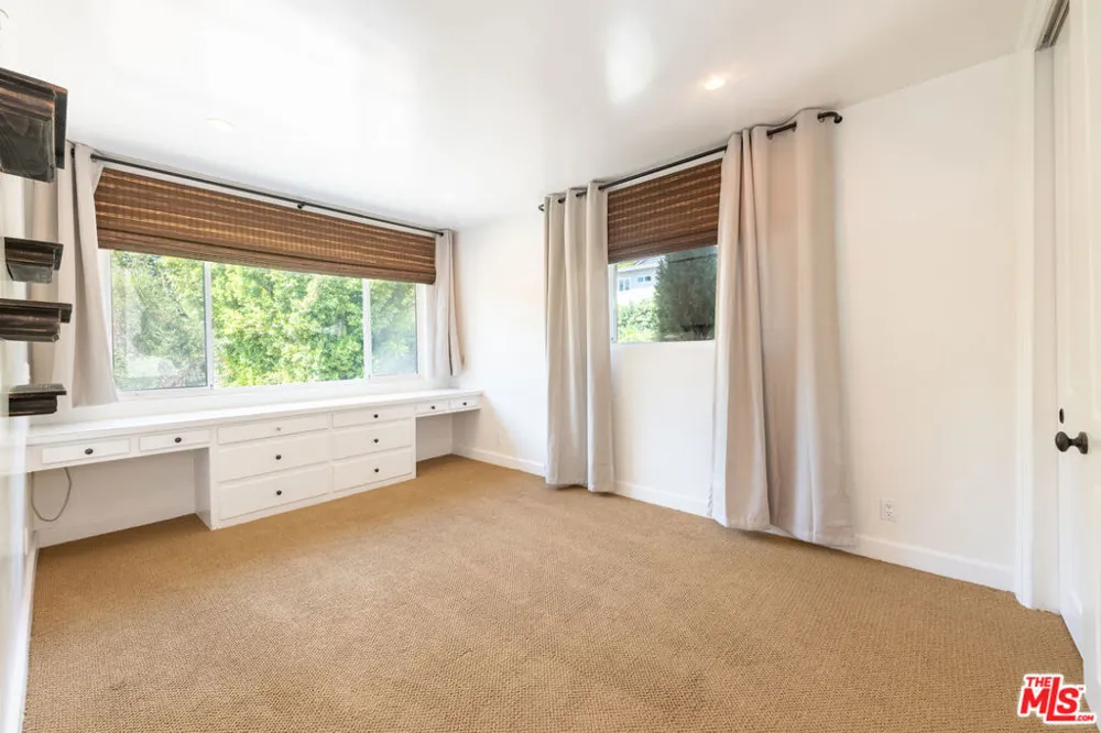 503 Greencraig Road Los Angeles, CA 90049