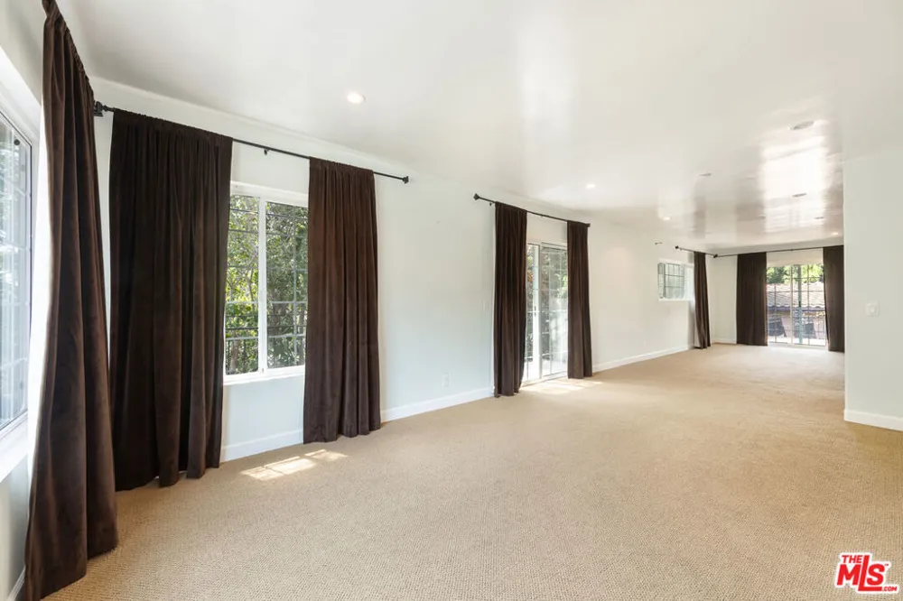 503 Greencraig Road Los Angeles, CA 90049