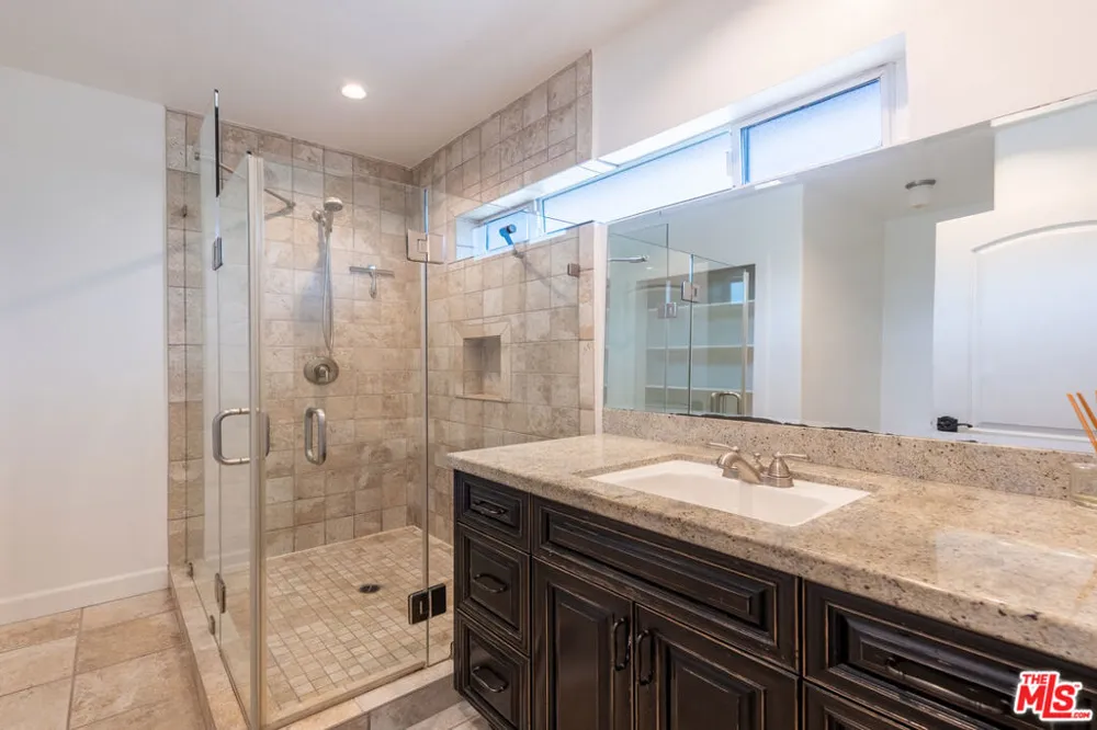 503 Greencraig Road Los Angeles, CA 90049
