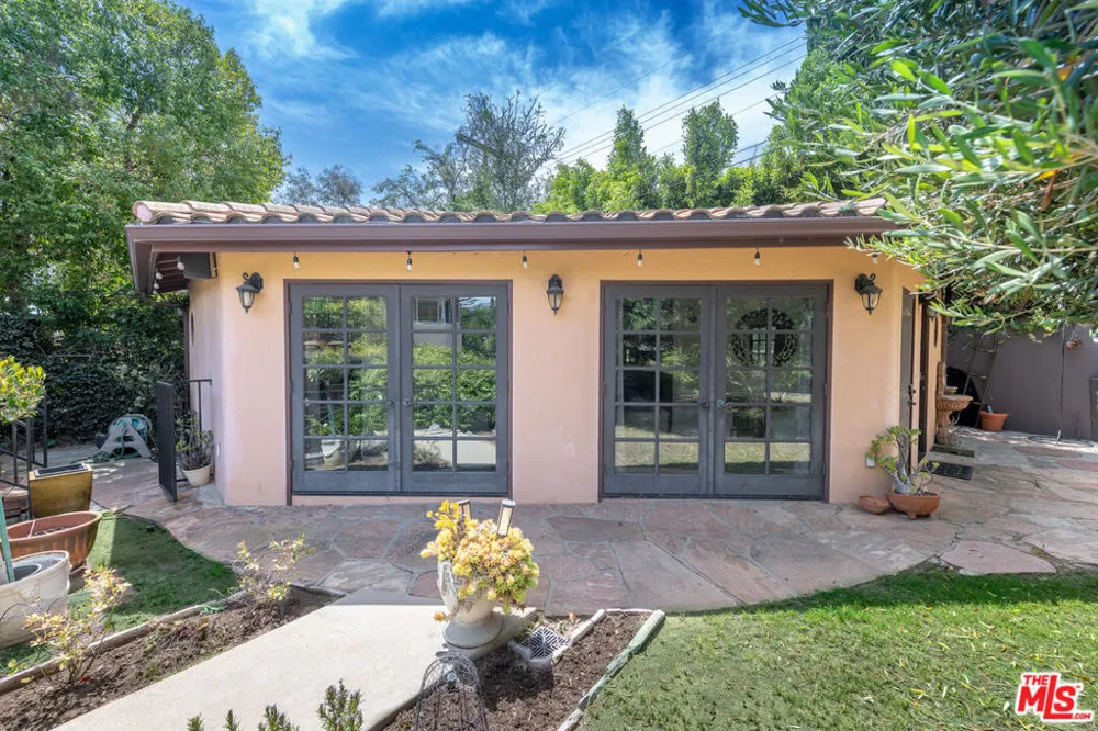 503 Greencraig Road Los Angeles, CA 90049