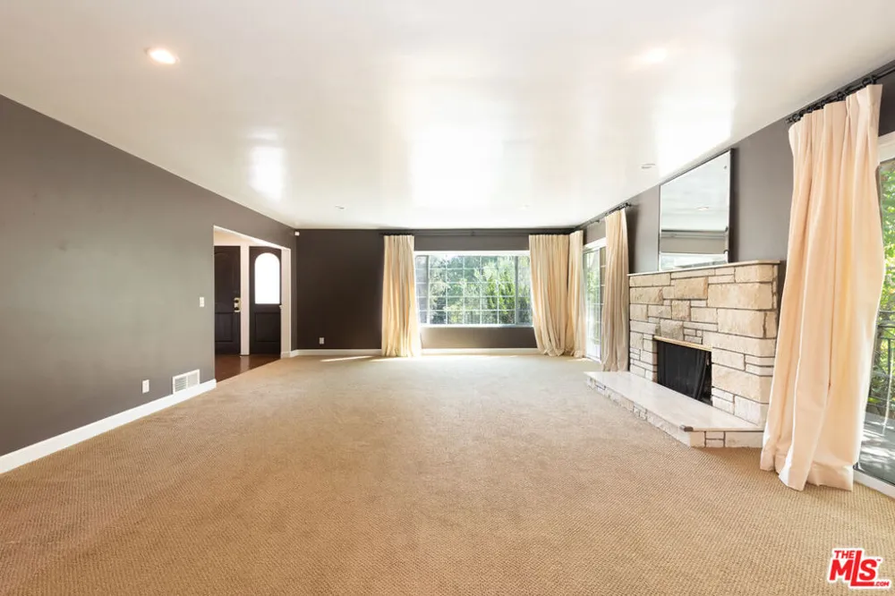 503 Greencraig Road Los Angeles, CA 90049
