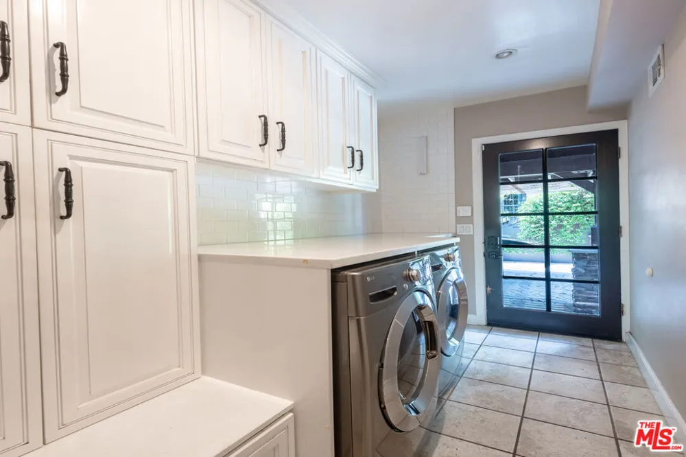 503 Greencraig Road Los Angeles, CA 90049