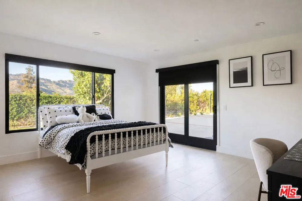 1396 Kingsboro Court Westlake Village, CA 91362