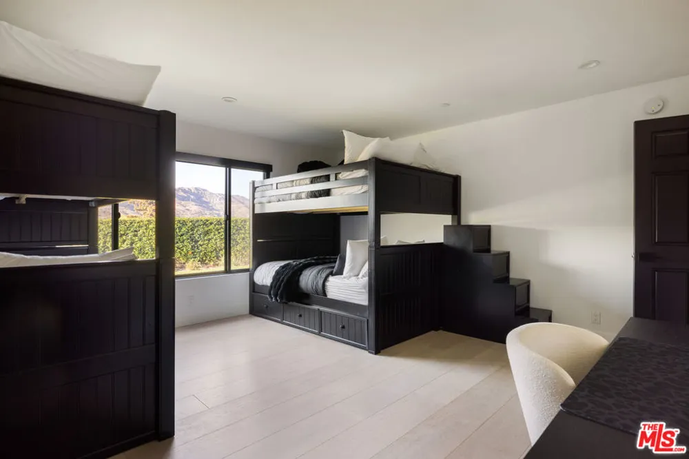1396 Kingsboro Court Westlake Village, CA 91362