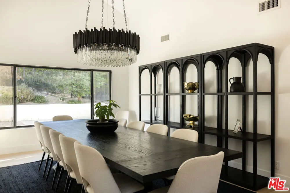 1396 Kingsboro Court Westlake Village, CA 91362